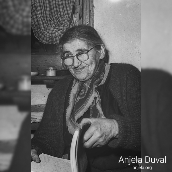 Anjela Duval